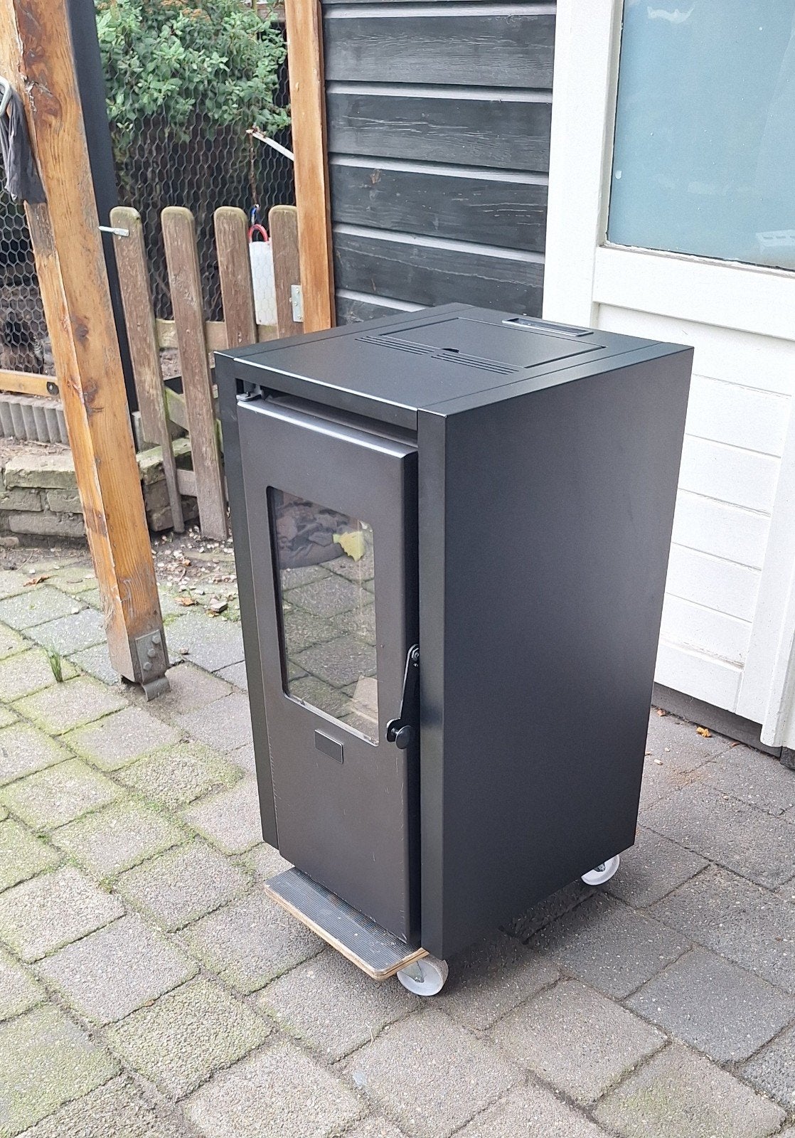 Nieuwe Livn Flame Stavanger 6 Pelletkachel, Huis en Inrichting, Kachels, Ophalen, Nieuw, Pelletkachel, Vrijstaand