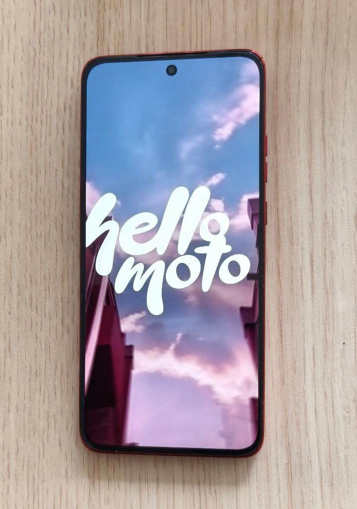 Motorola Edge 50 Neo Rood + Oplader 65 Watt, Telecommunicatie, Mobiele telefoons | Motorola, Touchscreen, Ophalen of Verzenden