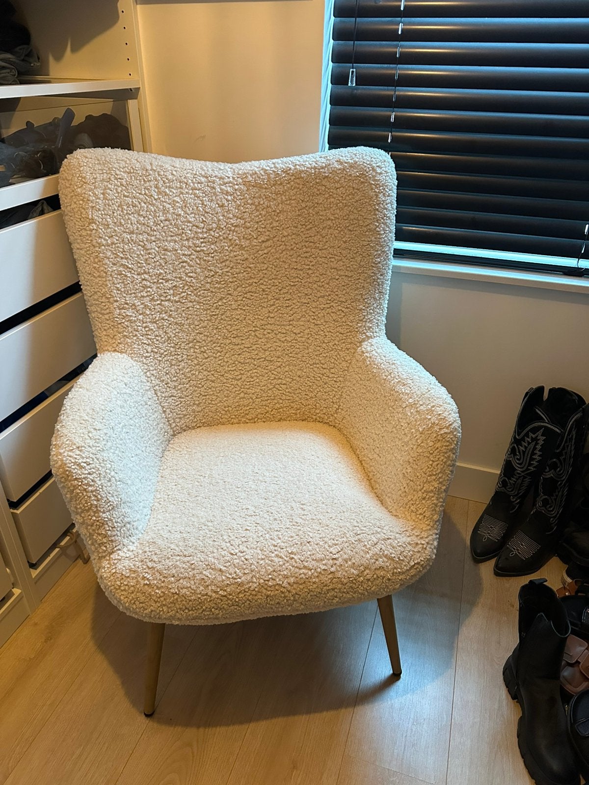 Teddy boucle fauteuil B72 x H98 x D80 cm, Ophalen, Zo goed als nieuw, 50 tot 75 cm
