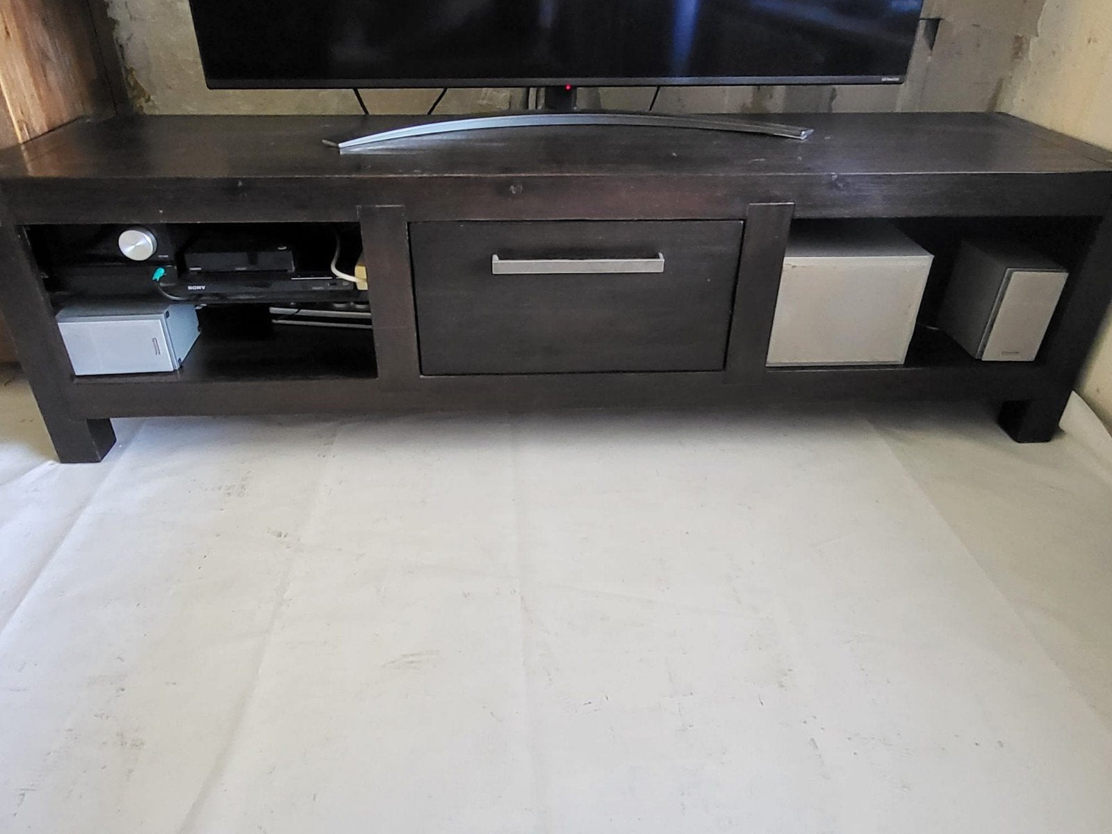 Donkerbruin TV-meubel met lade en opbergvakken, Ophalen, Gebruikt, 100 tot 150 cm, Minder dan 100 cm