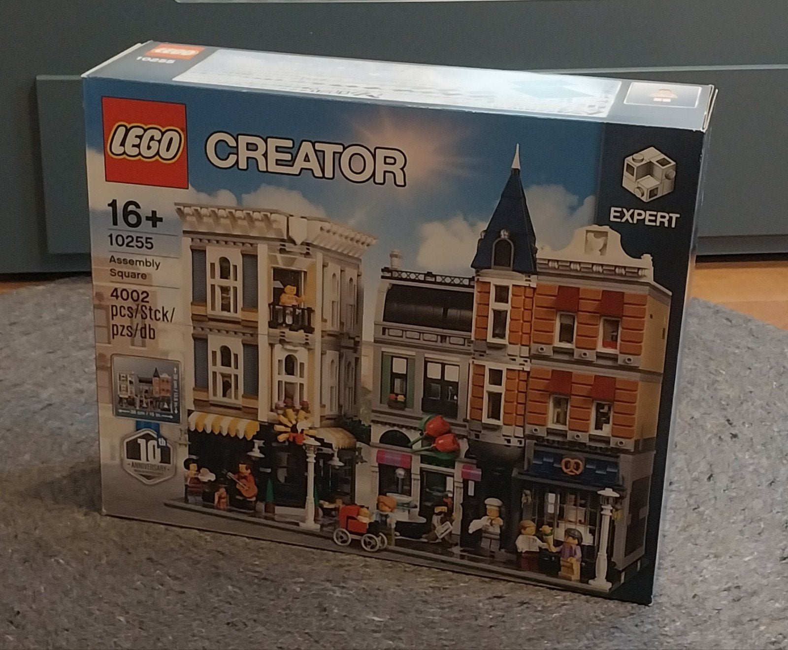 LEGO Creator Expert 10255 Assembly Square, Ophalen of Verzenden, Zo goed als nieuw