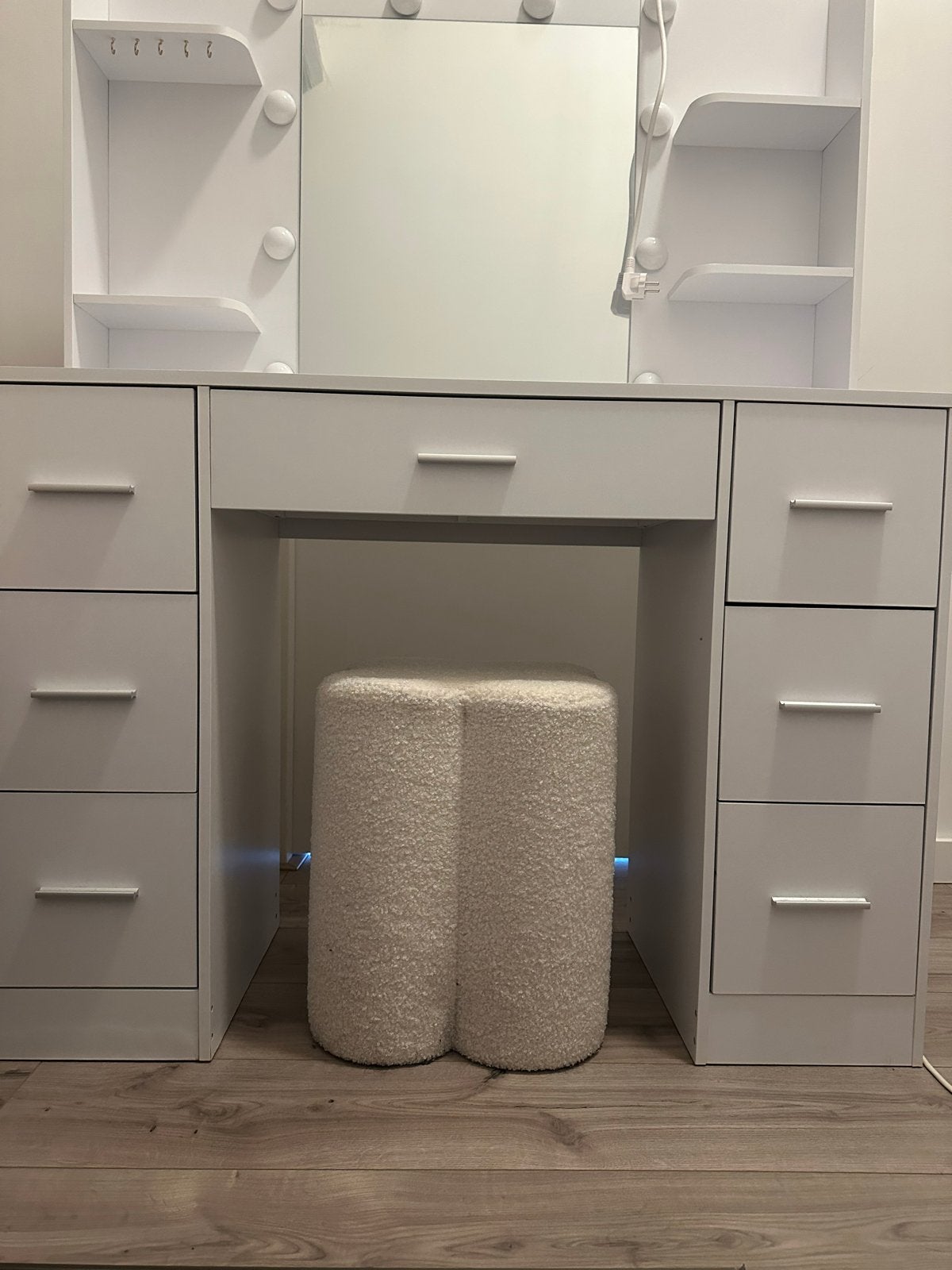 Witte make-up tafel met spiegel en verlichting, Ophalen, 100 tot 150 cm, 100 tot 150 cm, Nieuw