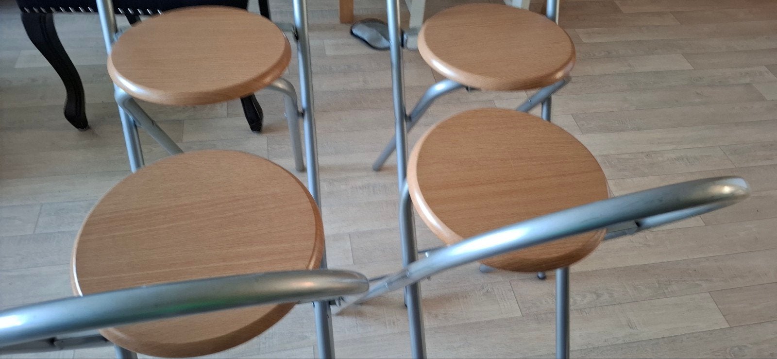 4 klapstoelen, 60 cm hoog vaste prijs, Ophalen