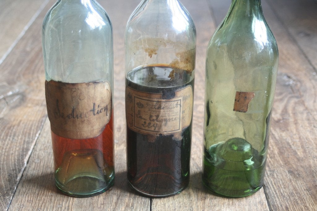 6 zeer oude flessen uit een drogisterij +- 1920, Ophalen of Verzenden