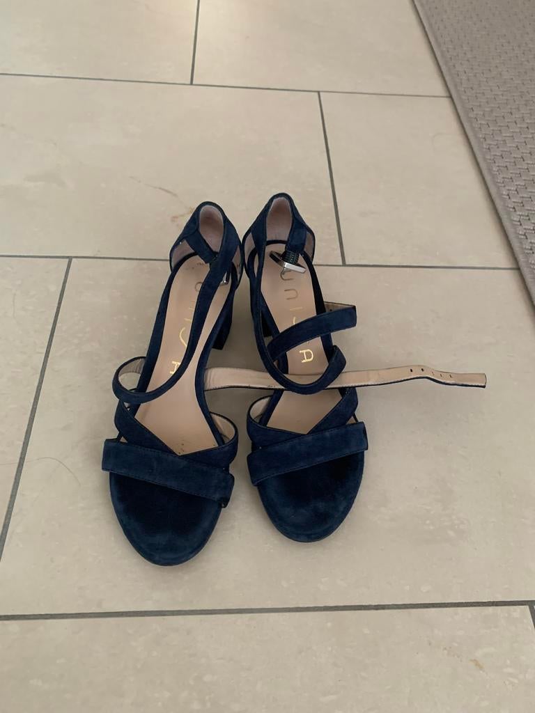 Nieuwstaat blauw leer sandalen merk Unisa maat 36, Blauw, Zo goed als nieuw, Sandalen of Muiltjes, Ophalen of Verzenden