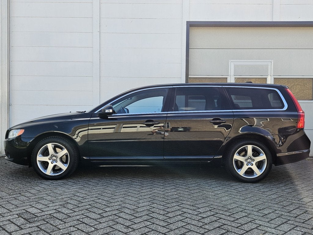 Volvo V70 2.5T Summum / Automaat / Youngtimer / Incl BTW!, Auto's, Volvo, 1573 kg, 93 €/maand, Euro 4, Onderhoudsboekje