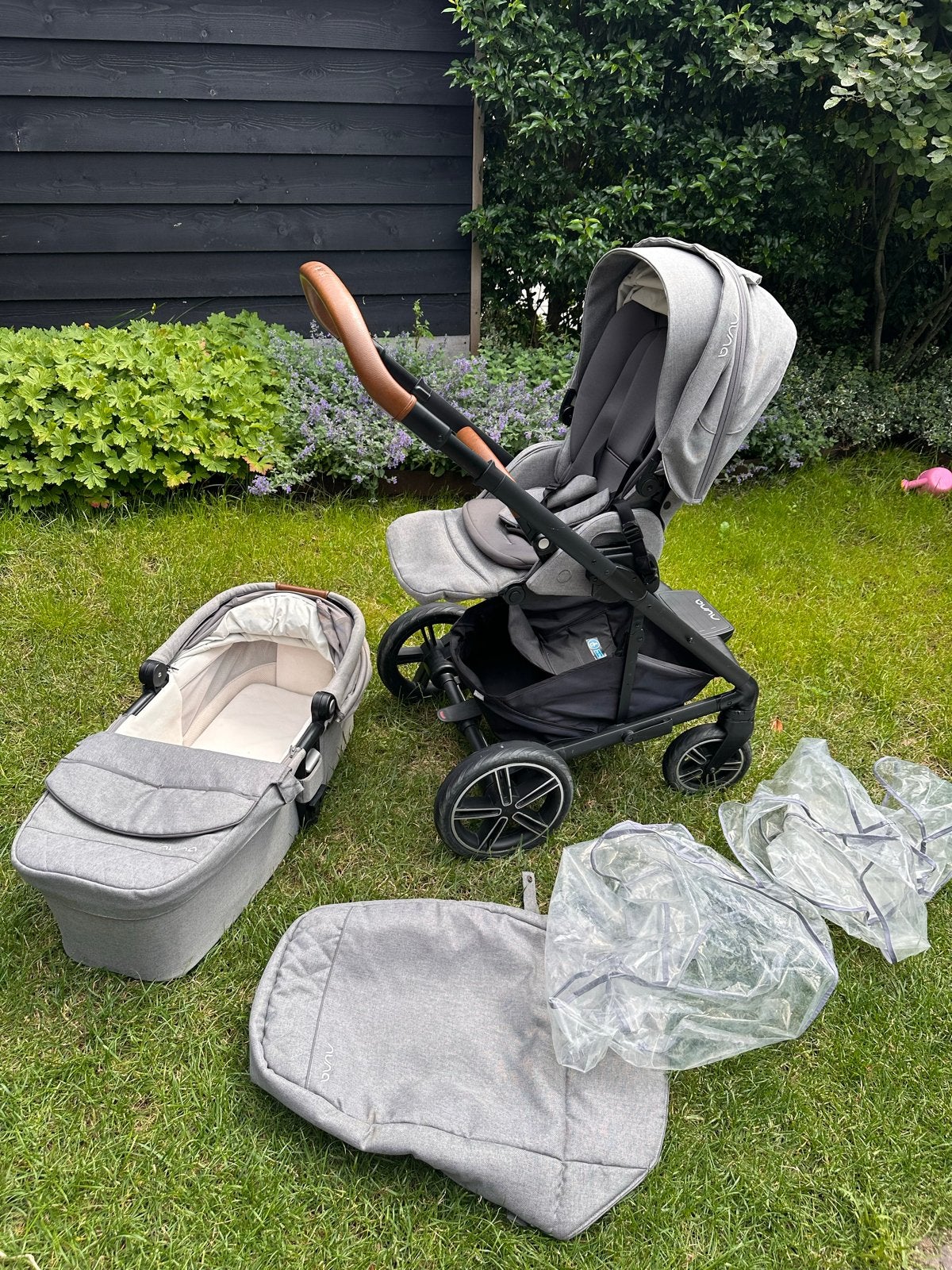 Nuna MIXX Next kinderwagen met reiswieg - Grijs, Zo goed als nieuw, Combiwagen, Met reiswieg, Ophalen