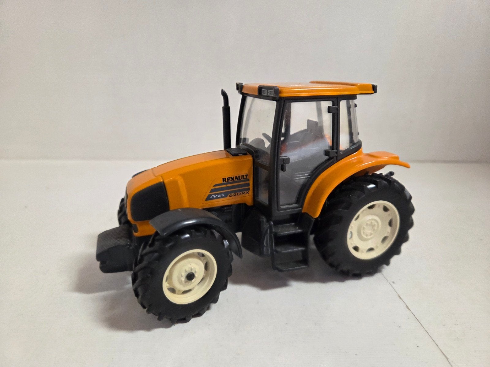Joal Renault Ares 620 RX 1:32, Hobby en Vrije tijd, ., Tractor of Landbouw, Britains, Ophalen of Verzenden