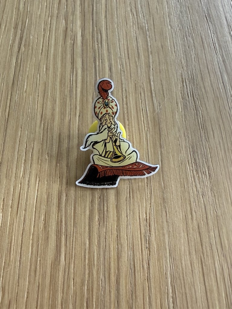 Efteling Pin: vliegende Fakir EPP 13, Ophalen of Verzenden, Gebruikt, Button of Speldje