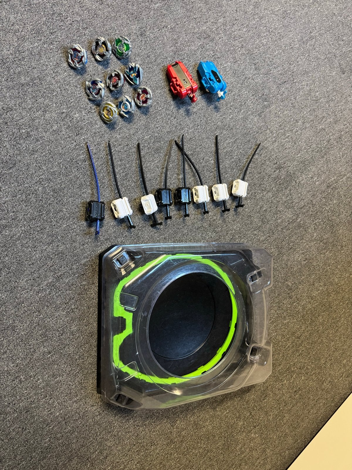 Beyblade set met stadion, 9 Beyblades, Kinderen en Baby's, Speelgoed | Overig, Ophalen of Verzenden, Gebruikt, Jongen of Meisje