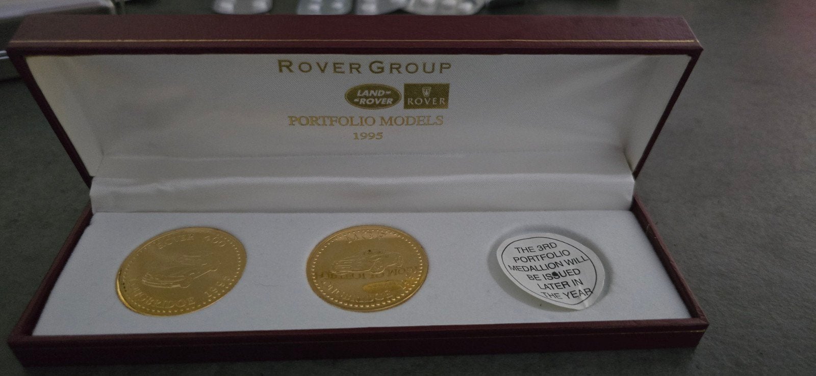 Rover Group Portfolio Modellen 1995 Medaillons, Verzamelen, Ophalen of Verzenden, Zo goed als nieuw, Auto's