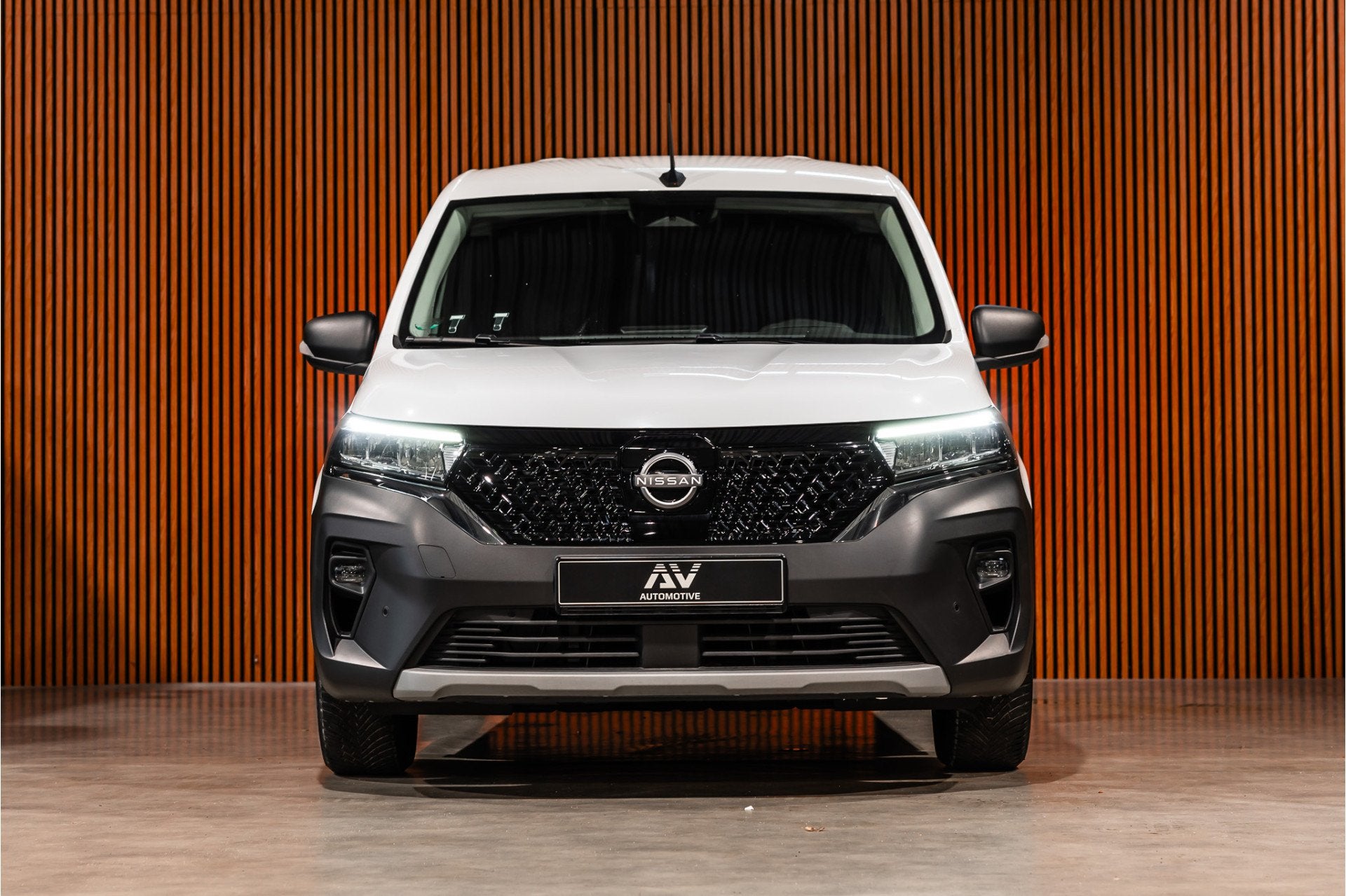Nissan Townstar Business 45 kWh | CarPlay | Camera | Dodehoe, Auto's, Bestelauto's, Zwart, Wit, Voorwielaandrijving, Automaat