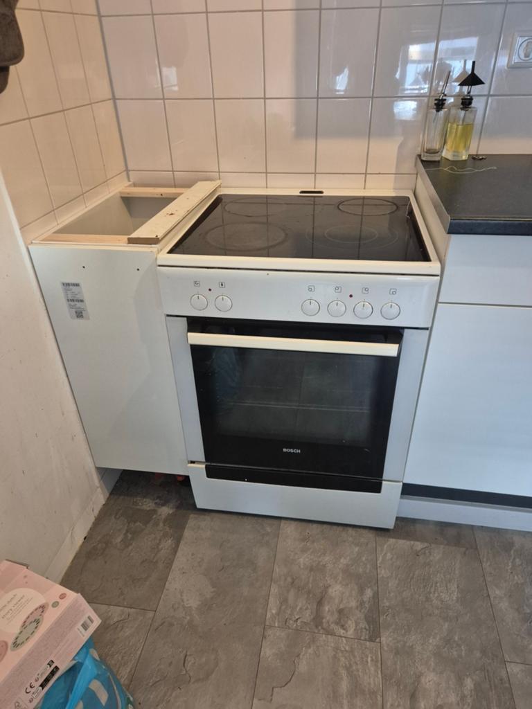 Bosch Keramisch Fornuis met Oven - Werkt Goed, Ophalen, Gebruikt, 60 cm of meer, 4 kookzones