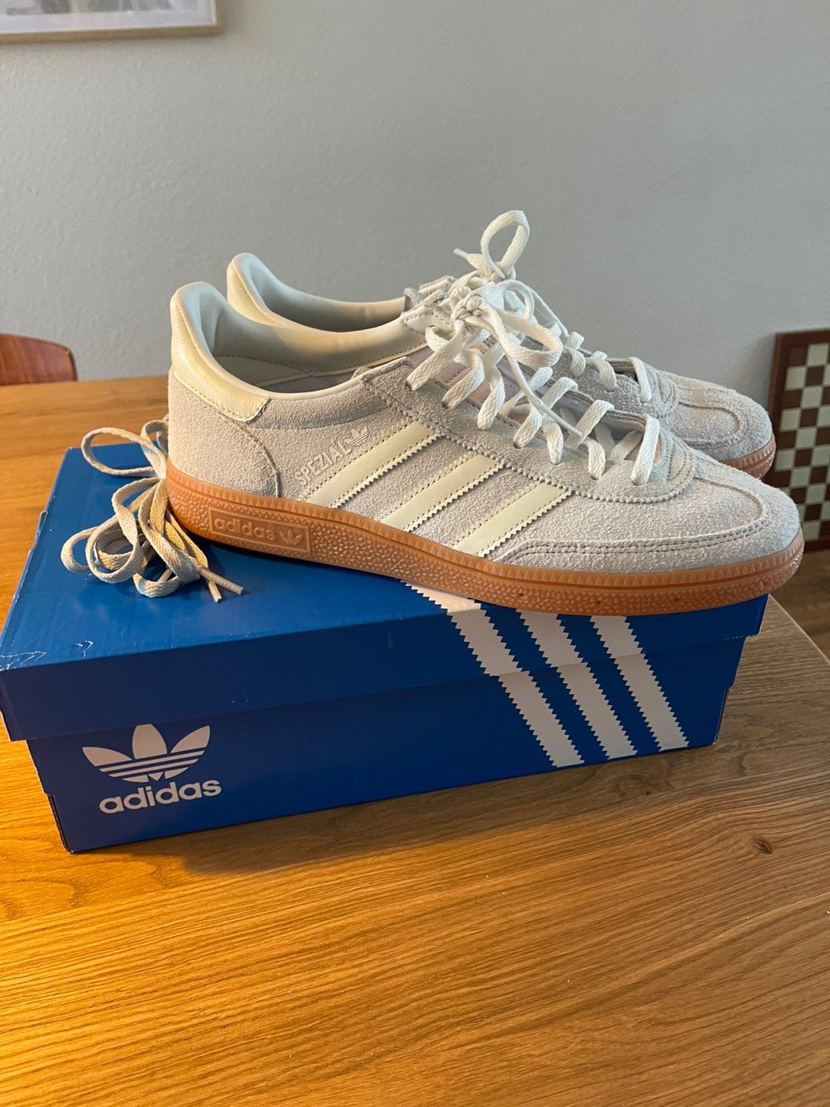 Adidas handball spezial grey, Ophalen of Verzenden, Zo goed als nieuw, Overige kleuren