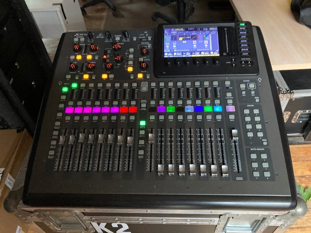Behringer X32 Compact – In nieuwstaat (Uit vaste regiewagen), Ophalen, Zo goed als nieuw, Audio