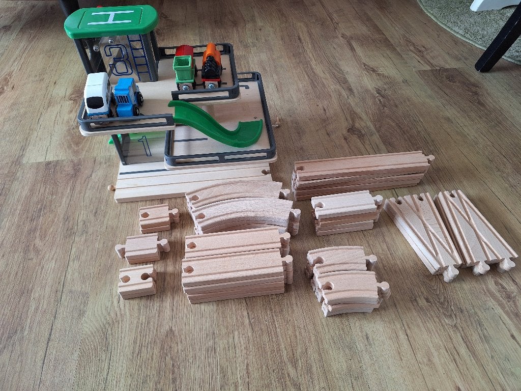 Houten treinbaan met station, Ophalen, Zo goed als nieuw, Overige typen