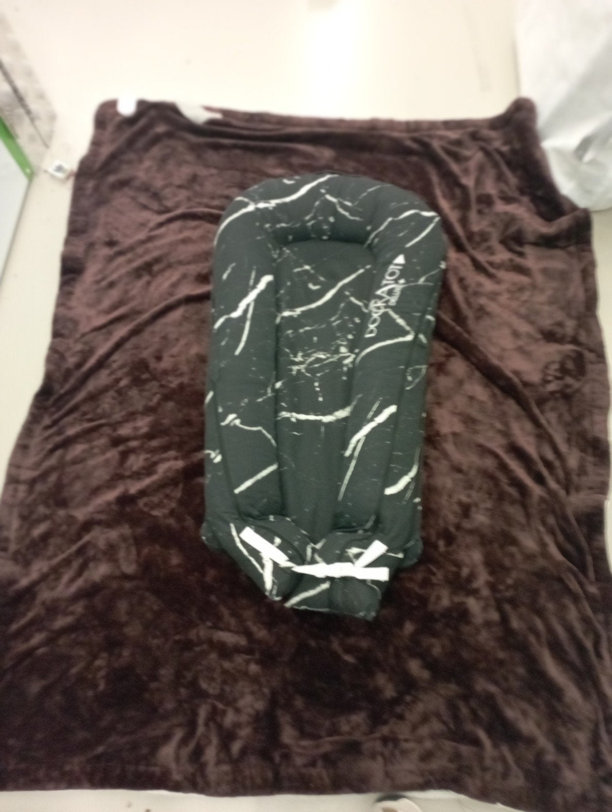 DockATot babynest – Marble Black, Ophalen, Zo goed als nieuw