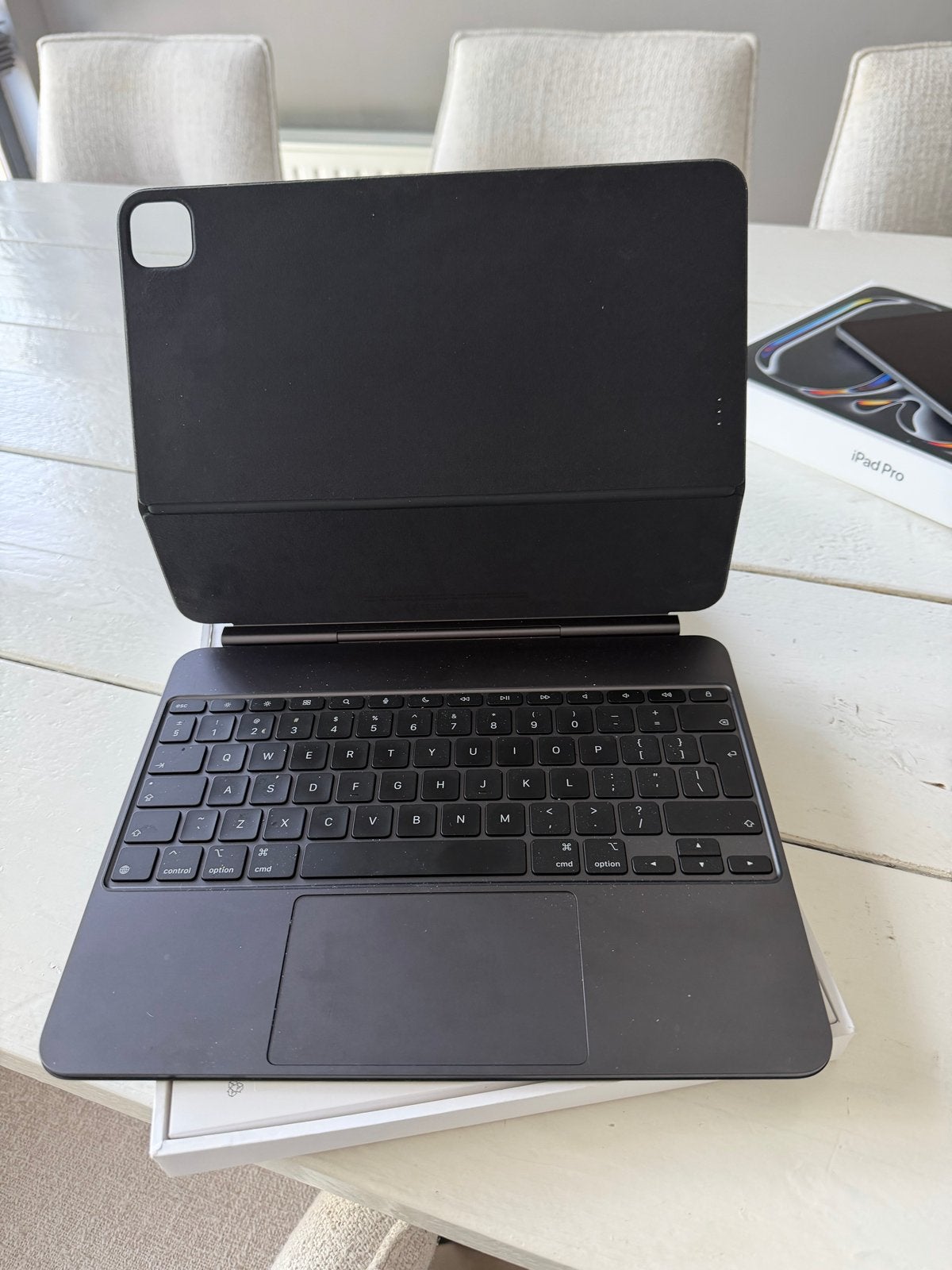 Apple Magic Keyboard voor iPad Pro 13 inch m5, 13 inch of meer, Zwart, Ophalen of Verzenden, Zo goed als nieuw