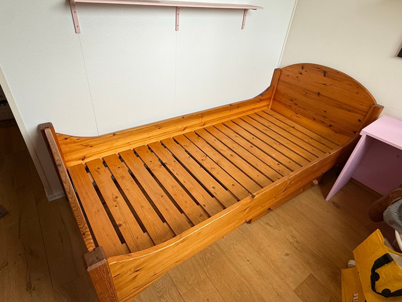 Antroposofisch houten bed 200x90 cm, Ophalen, Gebruikt, 90 cm, Eenpersoons
