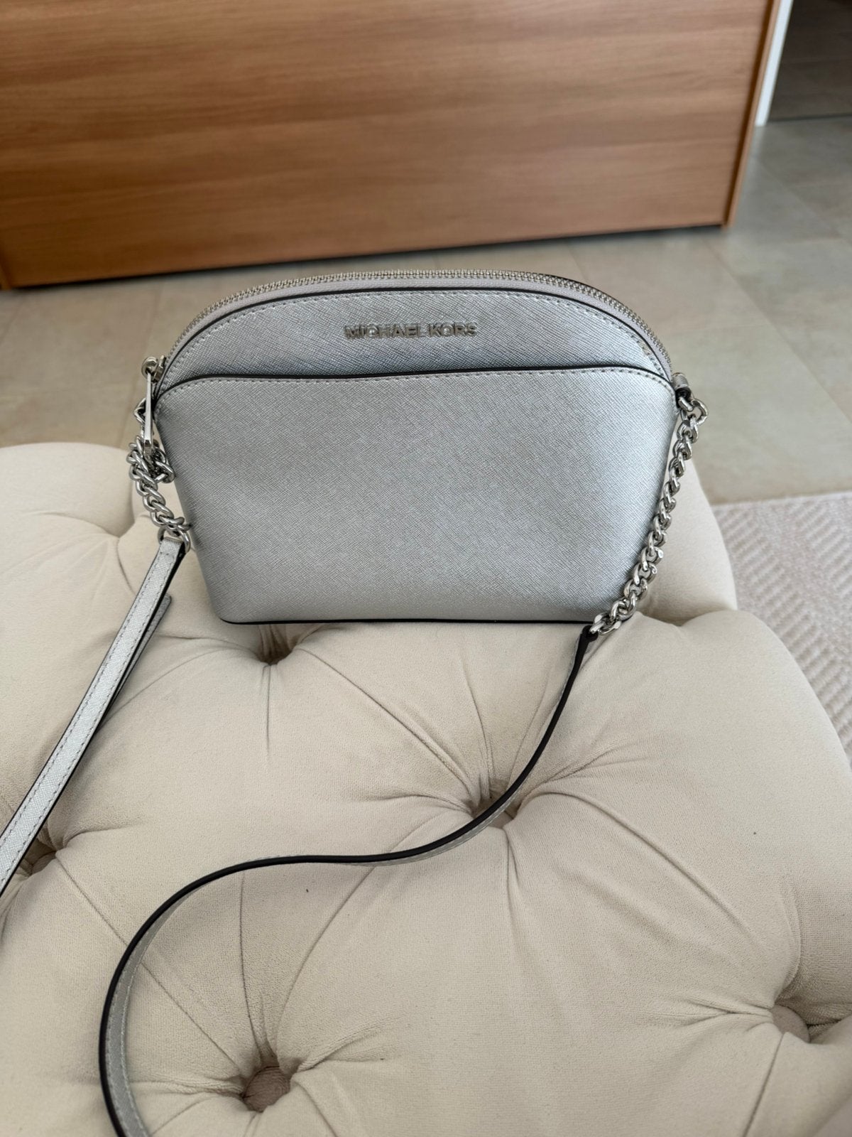 Mooie zilveren michael kors tas. 1X gedragen., Ophalen of Verzenden, Zo goed als nieuw