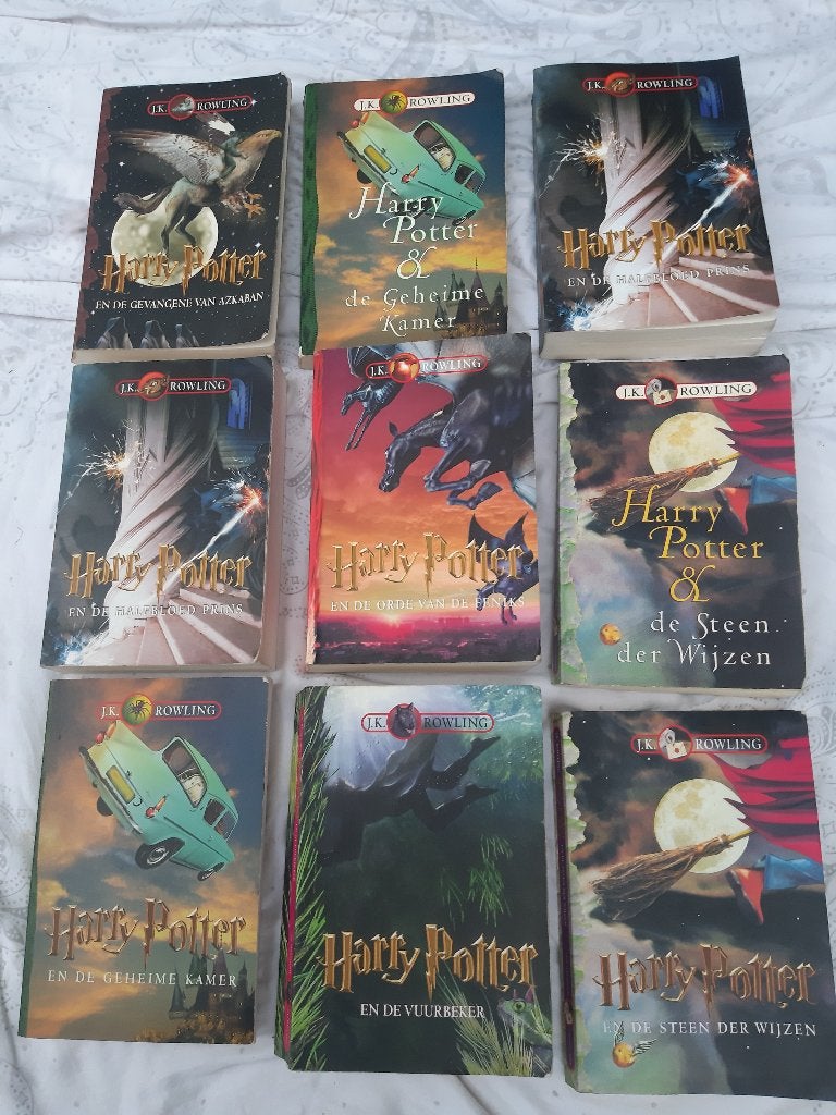 Harry Potter, diverse Nederlandstalige en Engelstalige boeke, Ophalen, Zo goed als nieuw, Boek of Poster