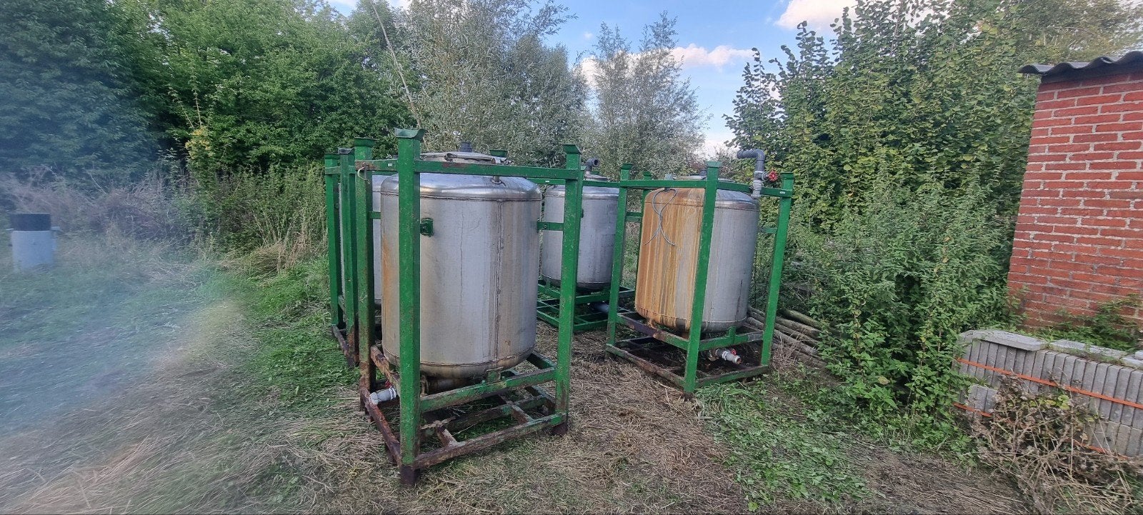 20 ft container met 2x tankcompartiment  4x RVS 850, Ophalen