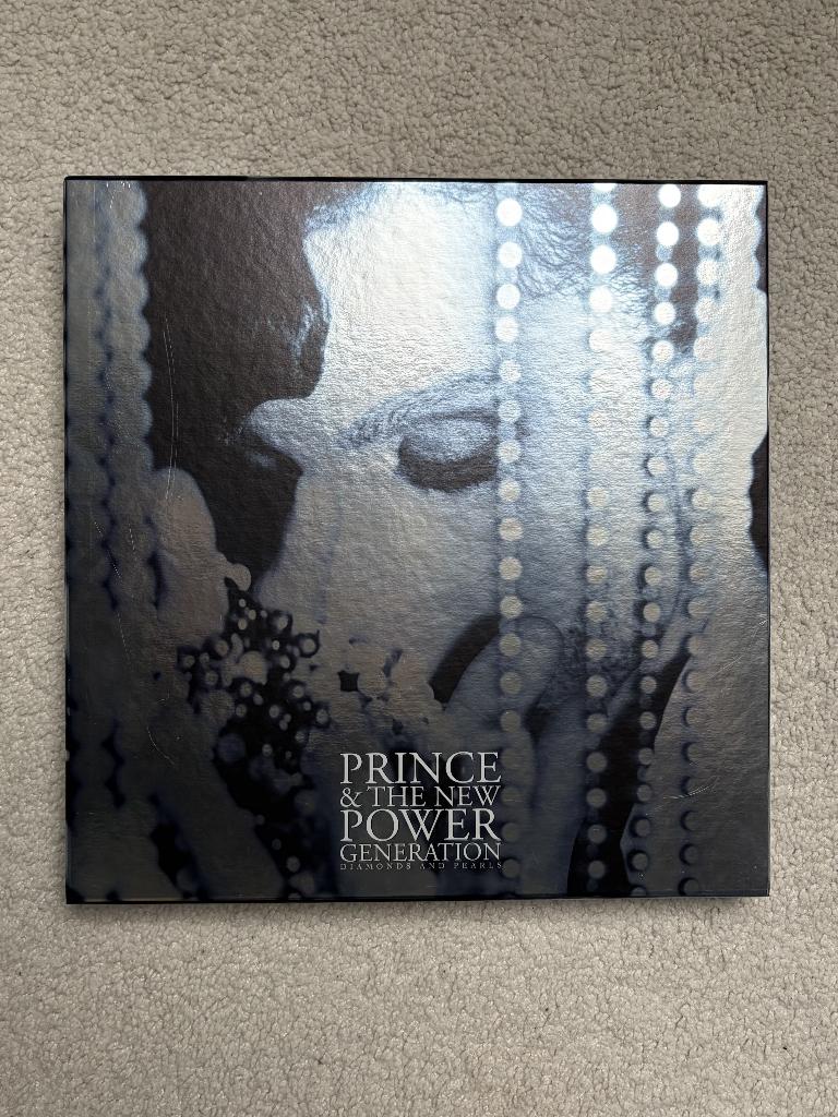 Prince Diamonds and Pearls - 7CDs (NIEUW), Cd's en Dvd's, Vinyl | Pop, Inclusief boekje, Ophalen of Verzenden, Nieuw in verpakking