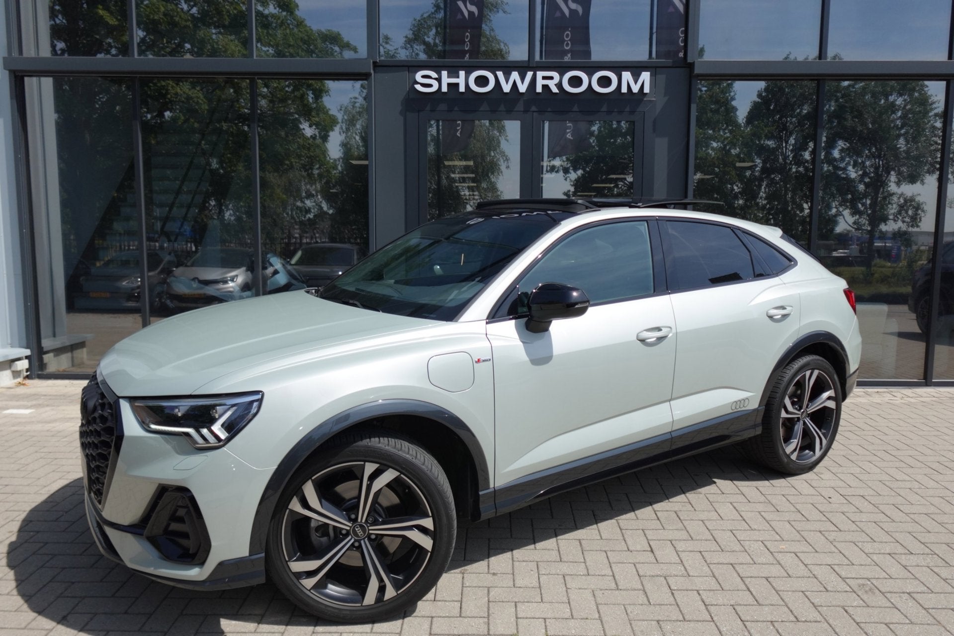 Audi Q3 Sportback 45 TFSI e S-line PANO MATRIX CAMERA VOL, Auto's, Audi, 150 pk, Grijs, Hybride Elektrisch/Benzine, SUV of Terreinwagen