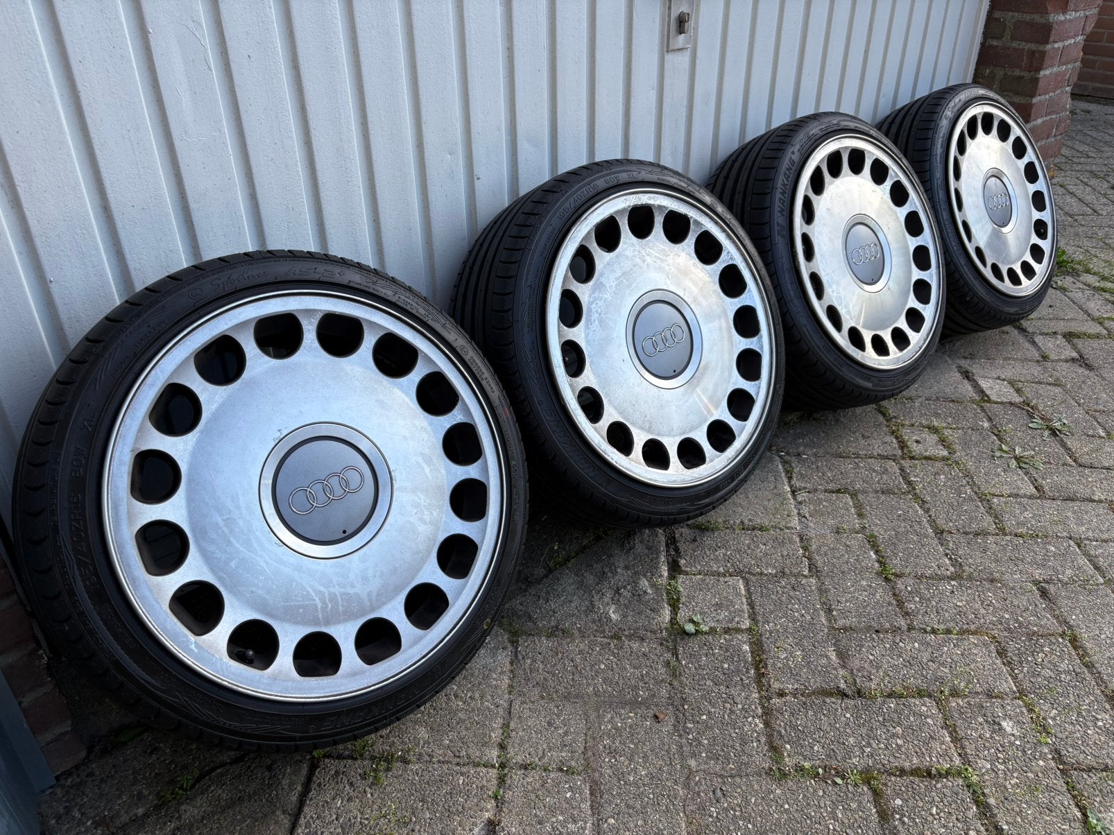 OEM 16” Audi A8 USA velgen / 195-40-16 zomerbanden 7mm, Ophalen, Gebruikt, 16 inch, Banden en Velgen