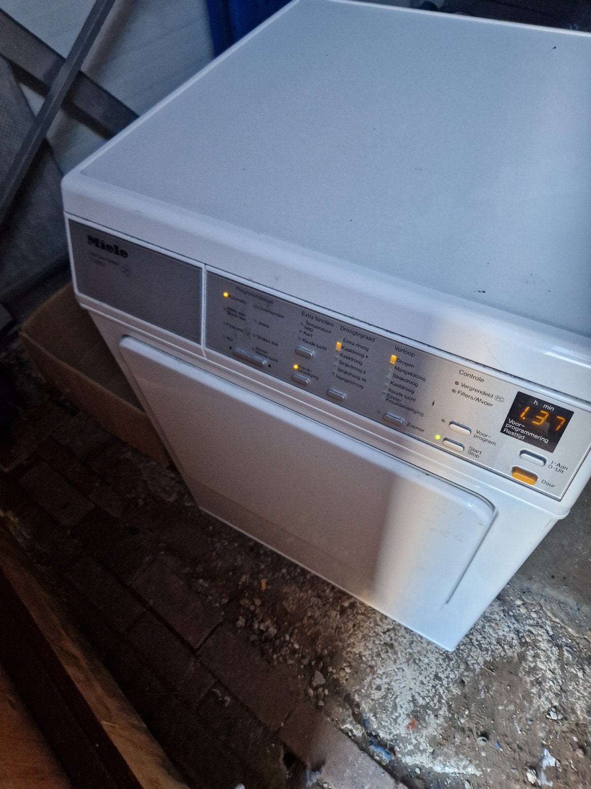 Miele T8363  doe leuk bod, Ophalen, Luchtafvoer, 85 tot 90 cm
