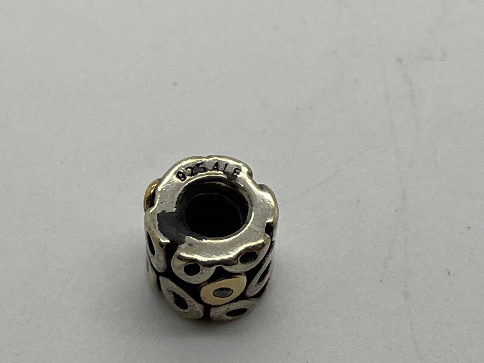 F84 Pandora zilveren bedel met goud en strass, Sieraden, Tassen en Uiterlijk, Bedels, Pandora, Ophalen of Verzenden, X, 1 bedel