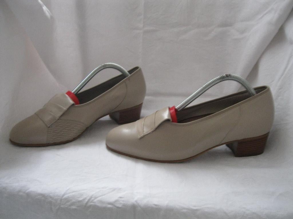 maat  40 (6 ½), 1 paar lederen Picardi schoenen, Nieuw, Ophalen of Verzenden, Picardi, Instappers