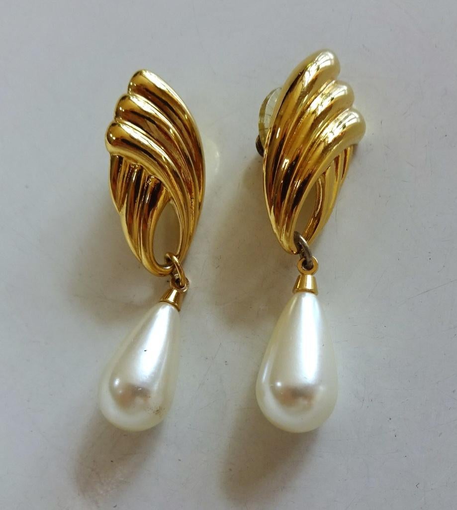 Jaren '80 vergulde Napier oorbellen: druppel parel hangers, Sieraden, Tassen en Uiterlijk, Antieke sieraden, Ophalen of Verzenden
