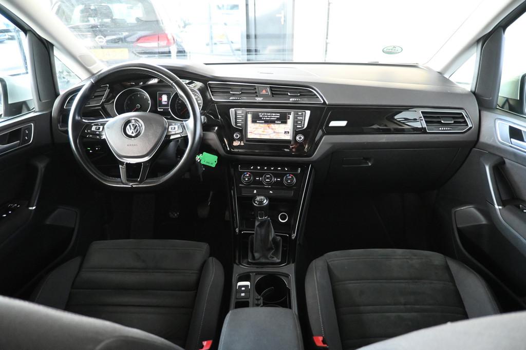 Volkswagen Touran 1.2 TSI Highline 7 Persoons StoelMassage/v, Voorwielaandrijving, Gebruikt, 4 cilinders, Met garantie (alle)