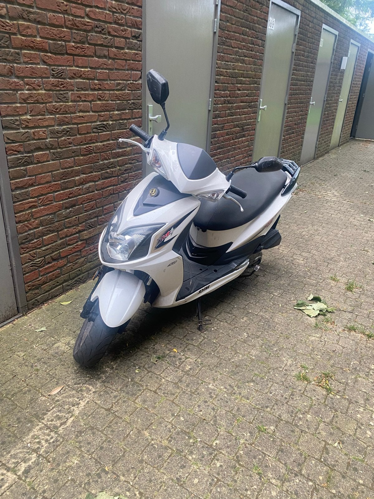 Sym Jet 4, Fietsen en Brommers, Scooters | SYM, Gebruikt, Overige modellen, Maximaal 45 km/u, Benzine, Ophalen