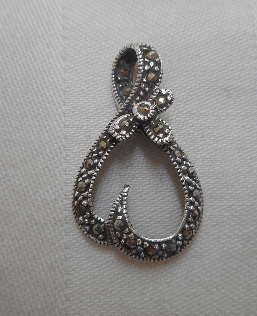 Zilveren vintage hanger met markasiet nr.969, Verzenden, Zo goed als nieuw, Zilver, Zilver