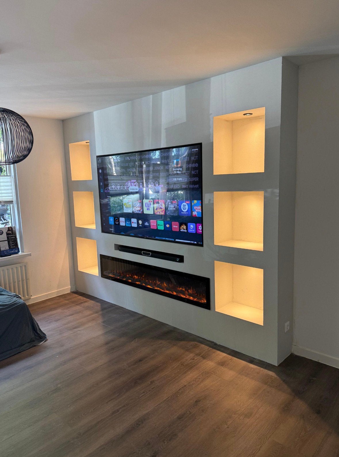 Cinewall op maat | Luxe TV wand | Elektrische haard & LED
