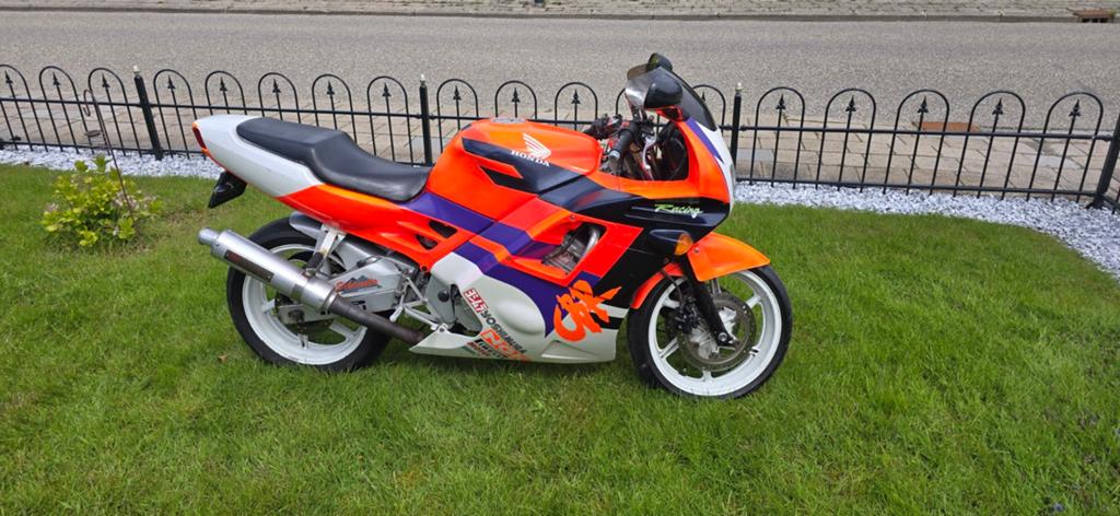 Honda CBR 600 F Sportmotor - Unieke Kleurstelling, Motoren, Motoren | Honda, Sportuitlaat, 4 cilinders, Motorrijbewijs A, Gebruikt