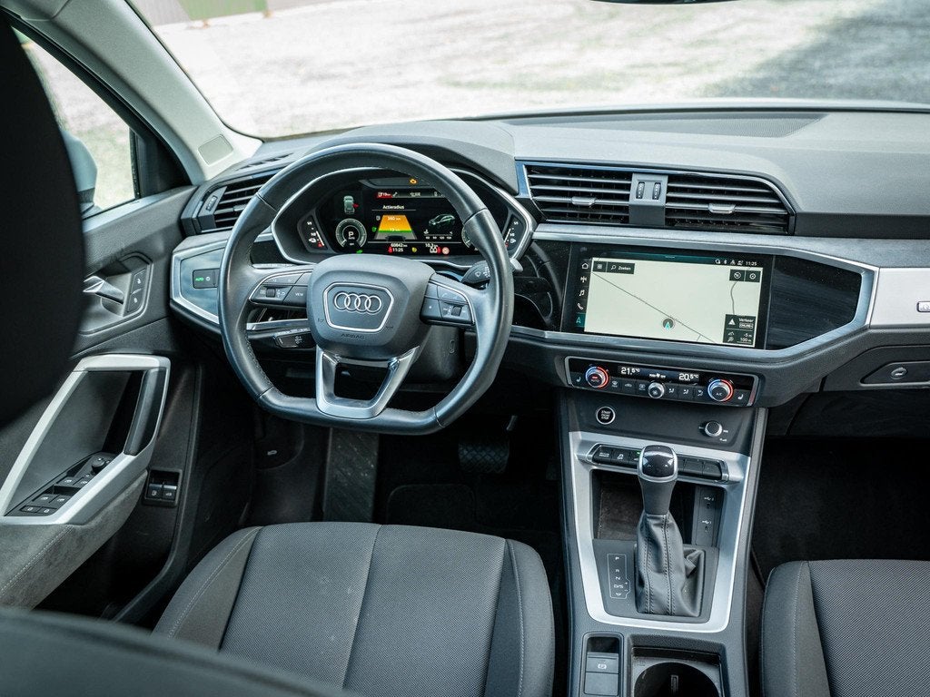 Audi Q3 45 TFSI e // proefrit mogelijk, Auto's, Stof, Gebruikt, Euro 6, Wit