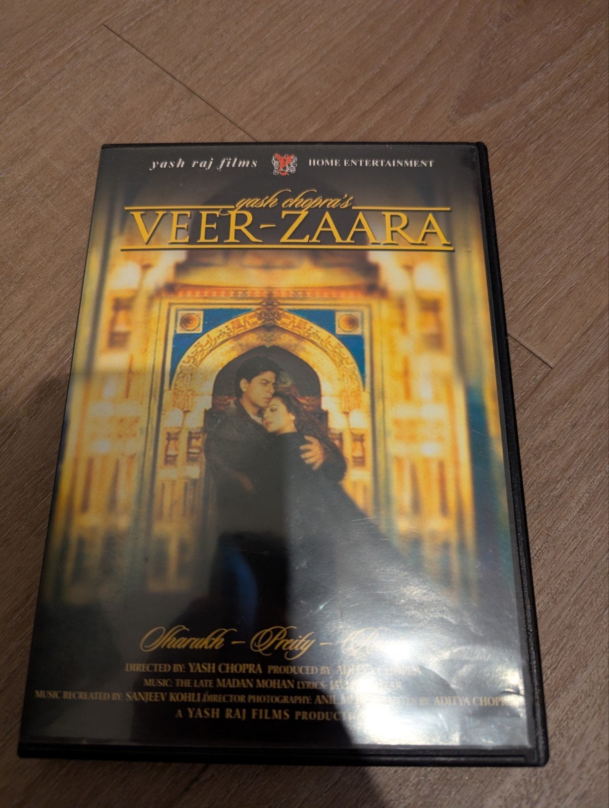 Veer-Zaara DVD - Bollywood Romantisch Drama, Alle leeftijden, Ophalen of Verzenden, Zo goed als nieuw, Engels