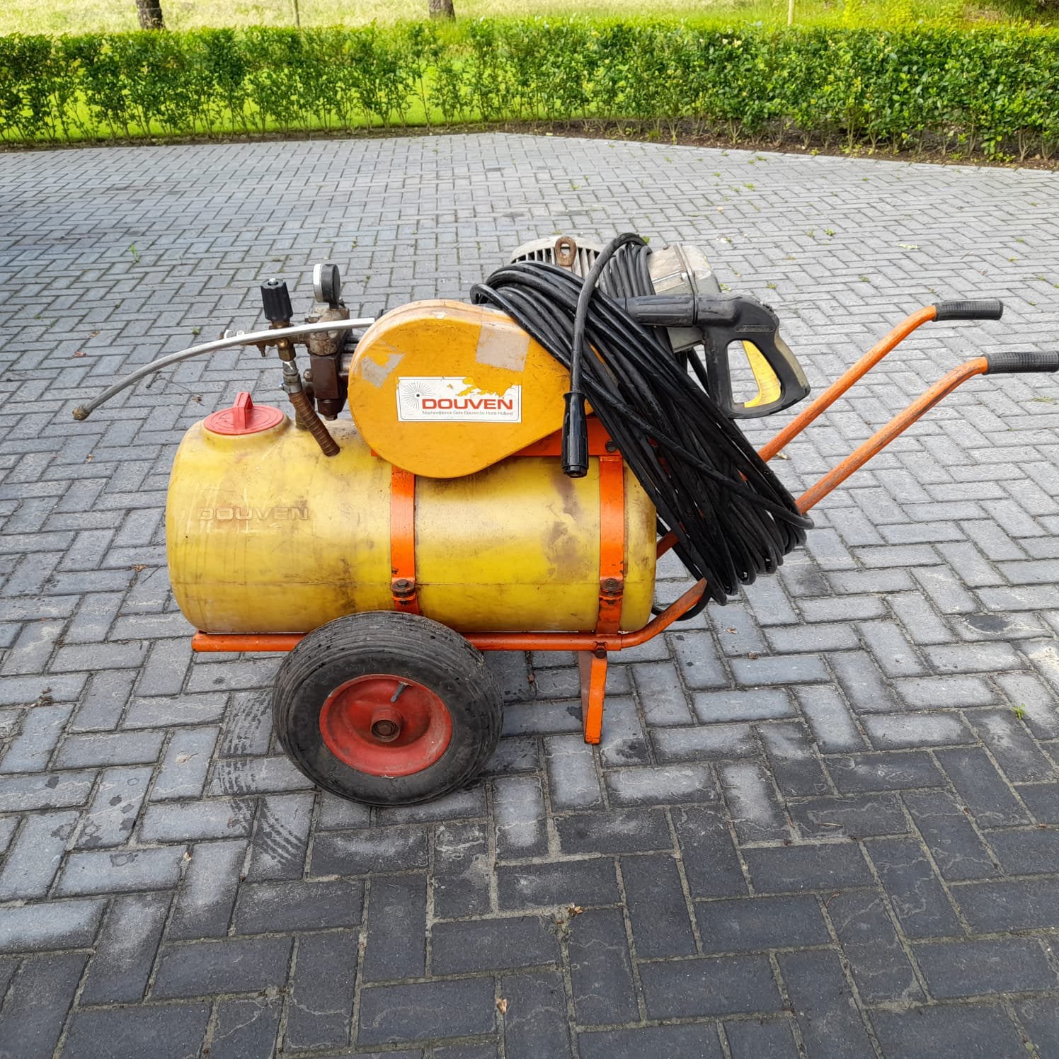 Doeven Hogedrukspuit, Ophalen, Gebruikt, Elektrisch, Met regelbare waterdruk