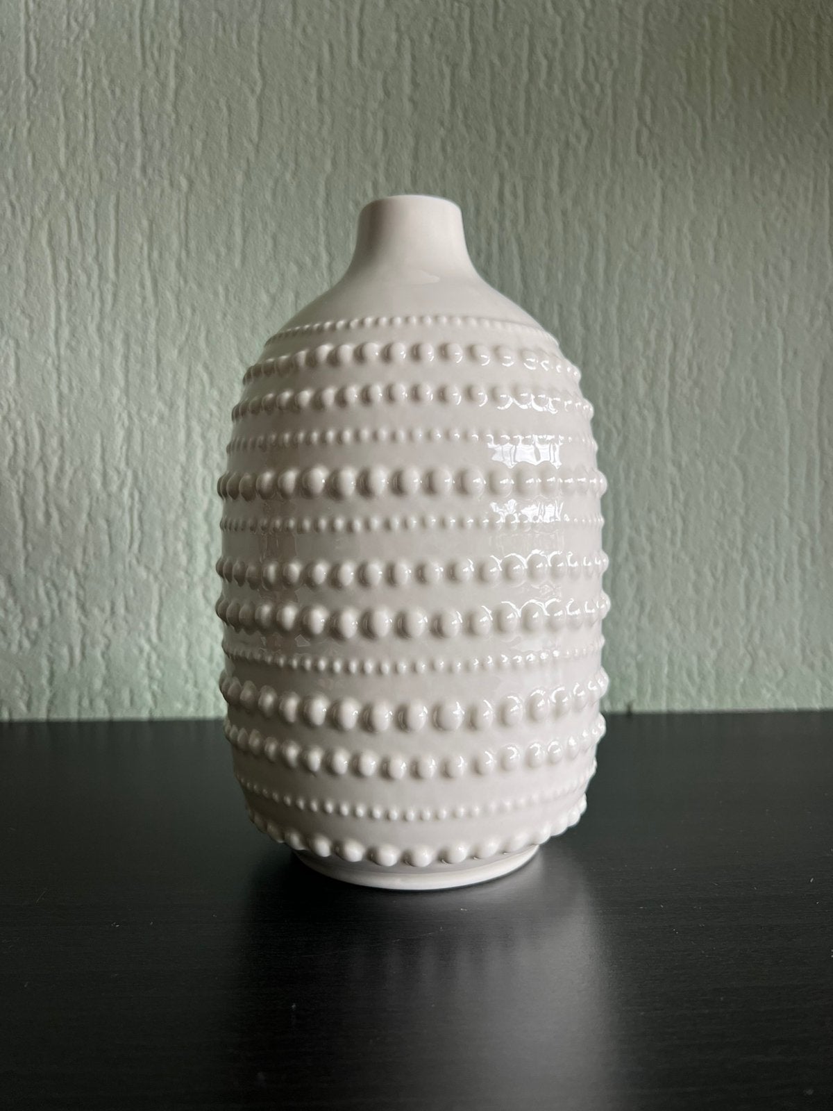 Witte keramische noppenvaas / reliëf vaas Boho (Boltze) 20cm, Ophalen of Verzenden, Nieuw, Wit, 20 cm