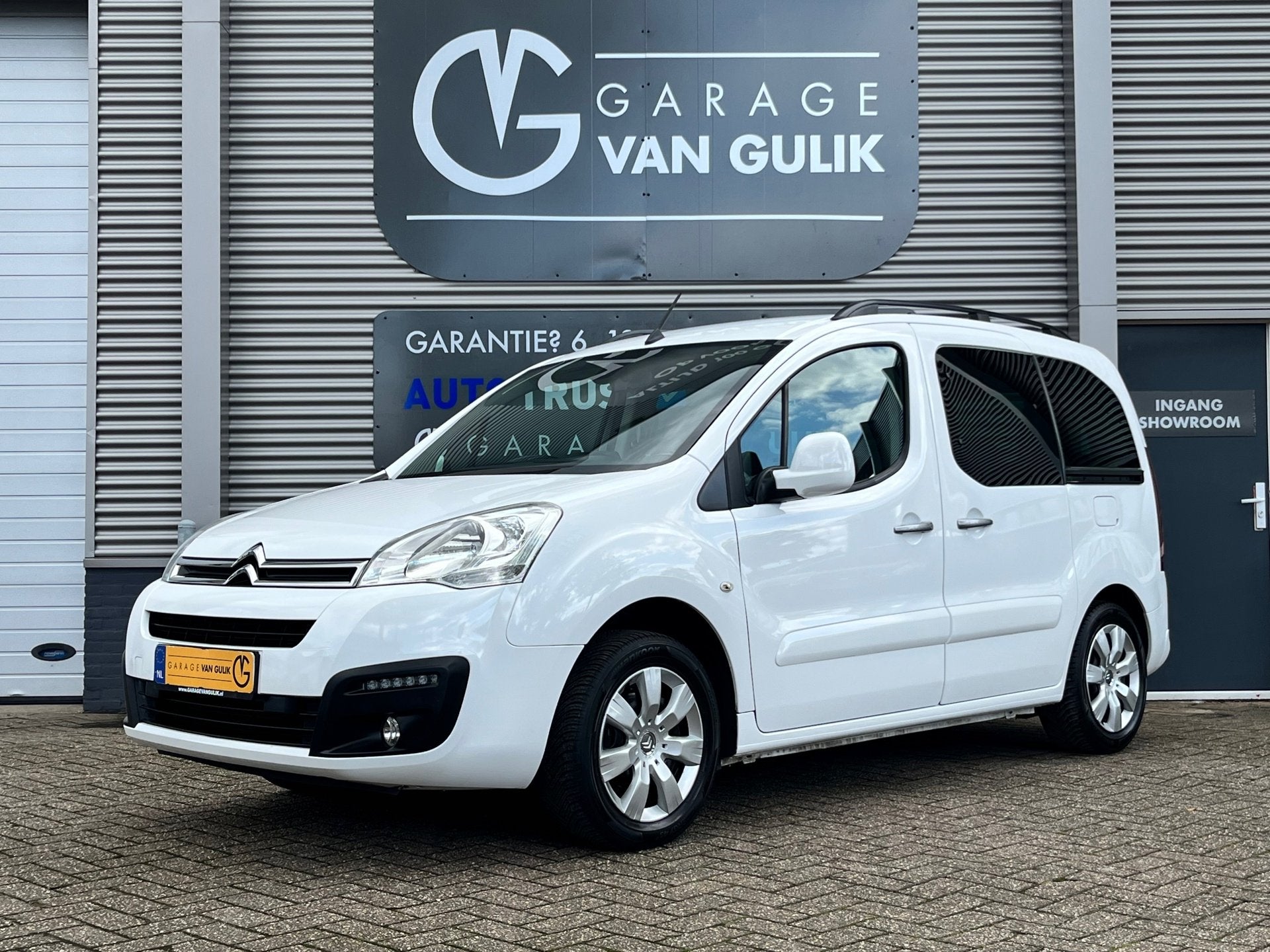 Citroen Berlingo 1.2 110PK Airco,TrekhaakAfneembaar,CruiseCo, Voorwielaandrijving, Stof, Gebruikt, 1295 kg
