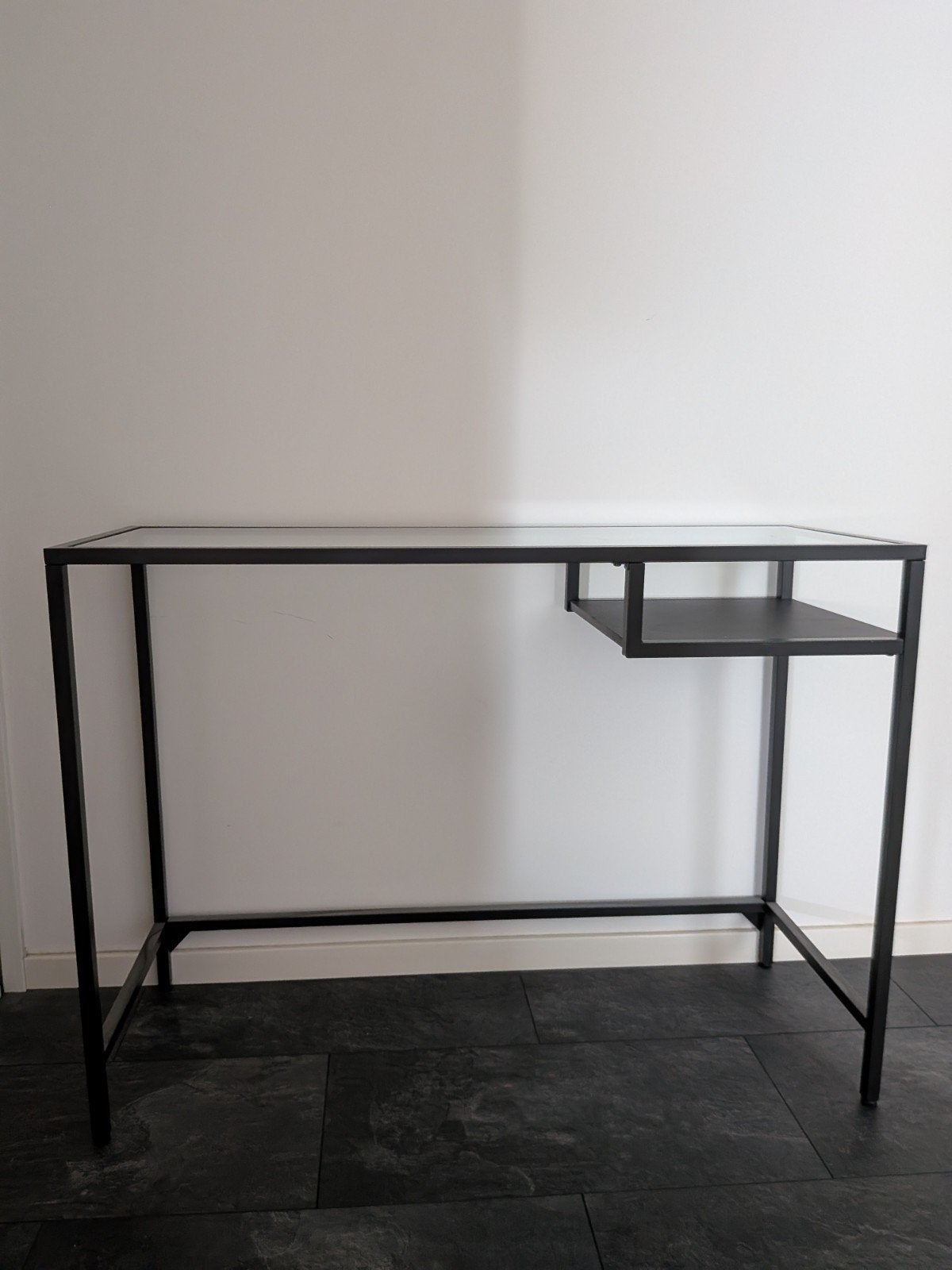 IKEA VITTSJÖ laptoptafel / sidetable, Ophalen, Zo goed als nieuw, 25 tot 50 cm, Rechthoekig