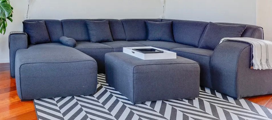 Zwart Bankstel / Hoekbank / chaise longue, Ophalen, 125 tot 150 cm, Zo goed als nieuw, Rechte bank