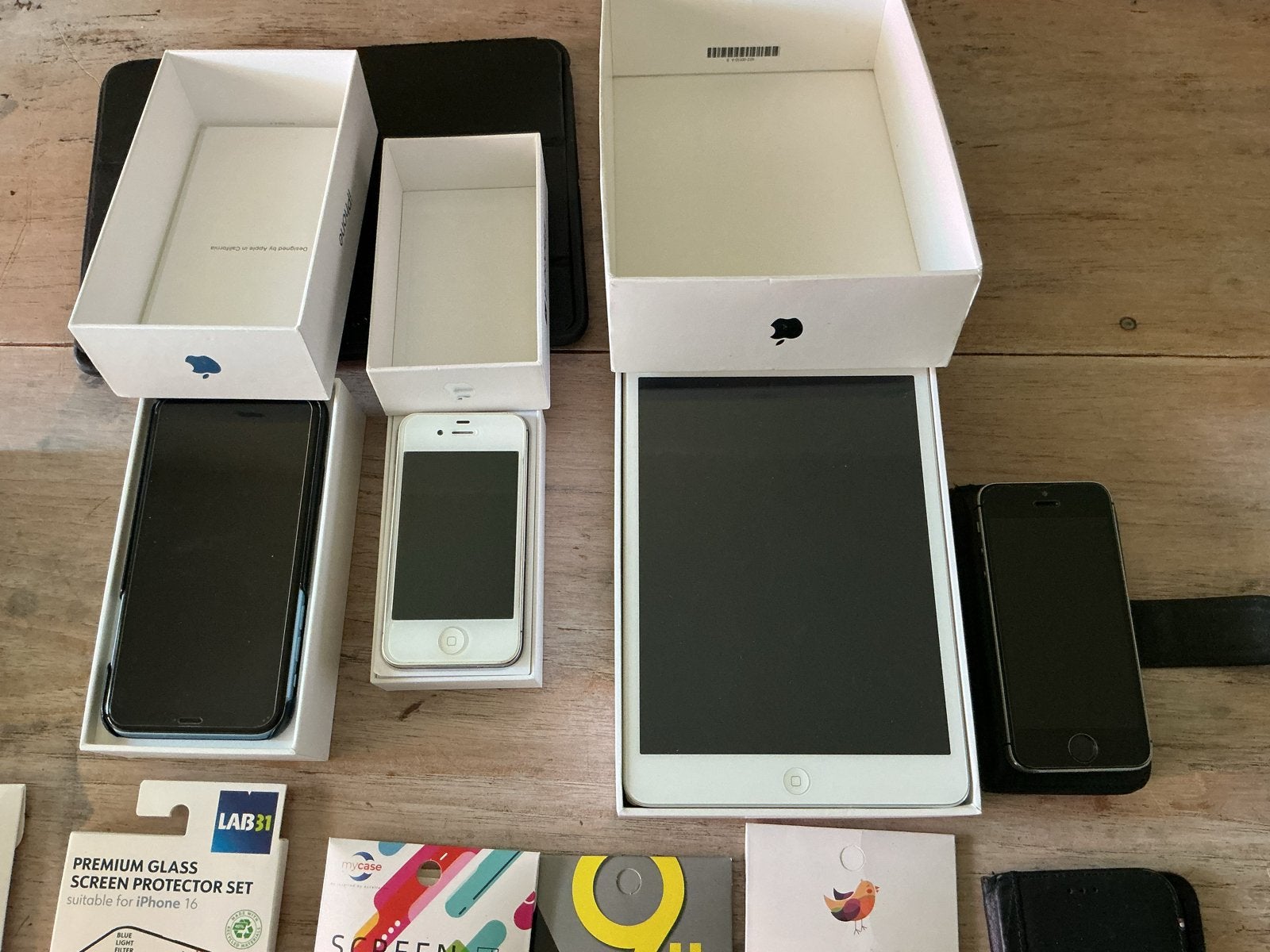 Diverse Apple iPhones en iPad Mini - Bundel, Telecommunicatie, Mobiele telefoons | Apple iPhone, Ophalen, Gebruikt, 16 GB, Wit