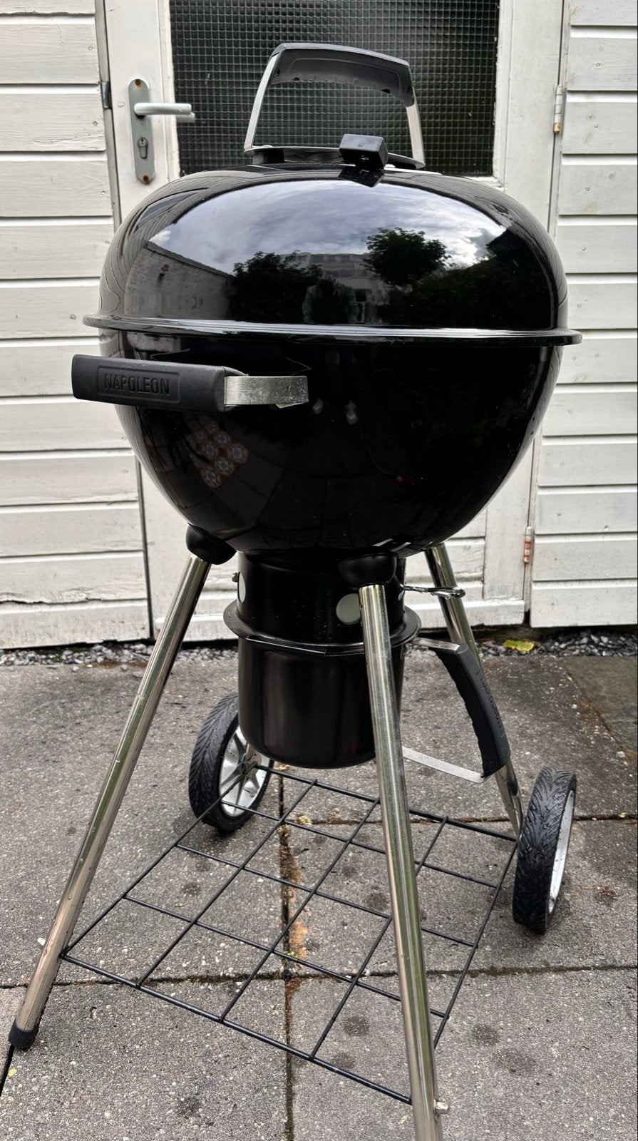 Napoleon Houtskoolbarbecue NK18K-LEG-1 Zwart, Ophalen, Zo goed als nieuw