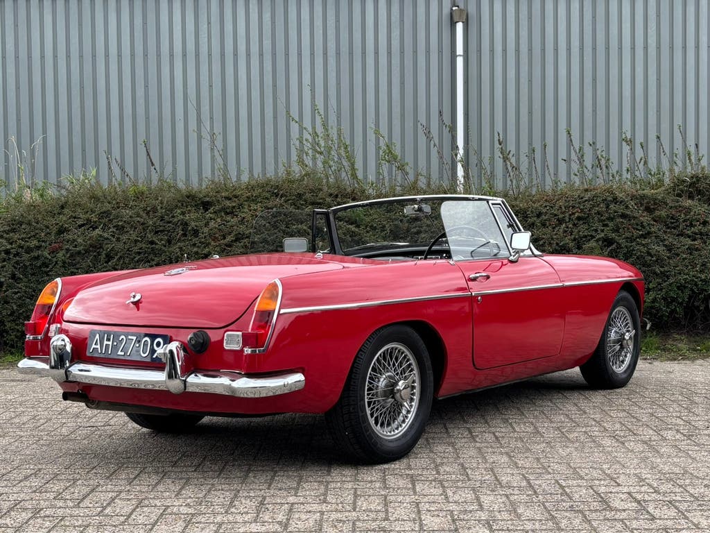 MGB 1.8 Cabriolet 1967 Rood / Oldtimer / Klassieker / Rally!, foto 5