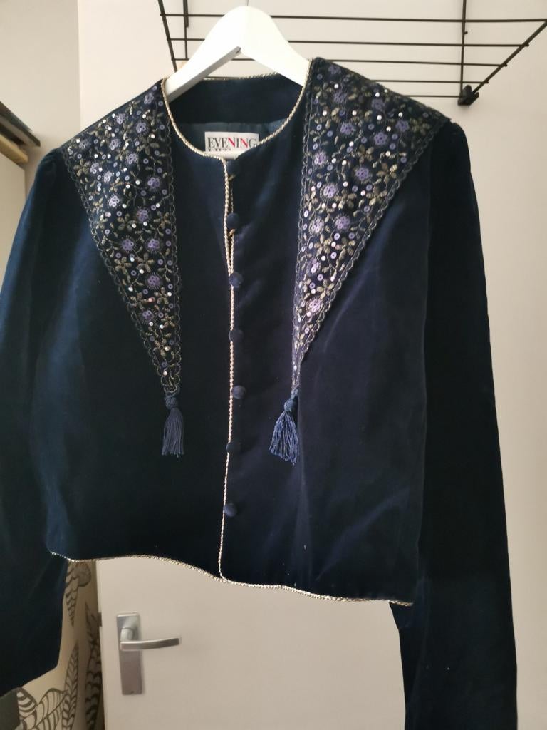 Donkerblauwe fluwelen bolero met borduursels, Maat 38/40 (M), Overige typen, Evening, Blauw