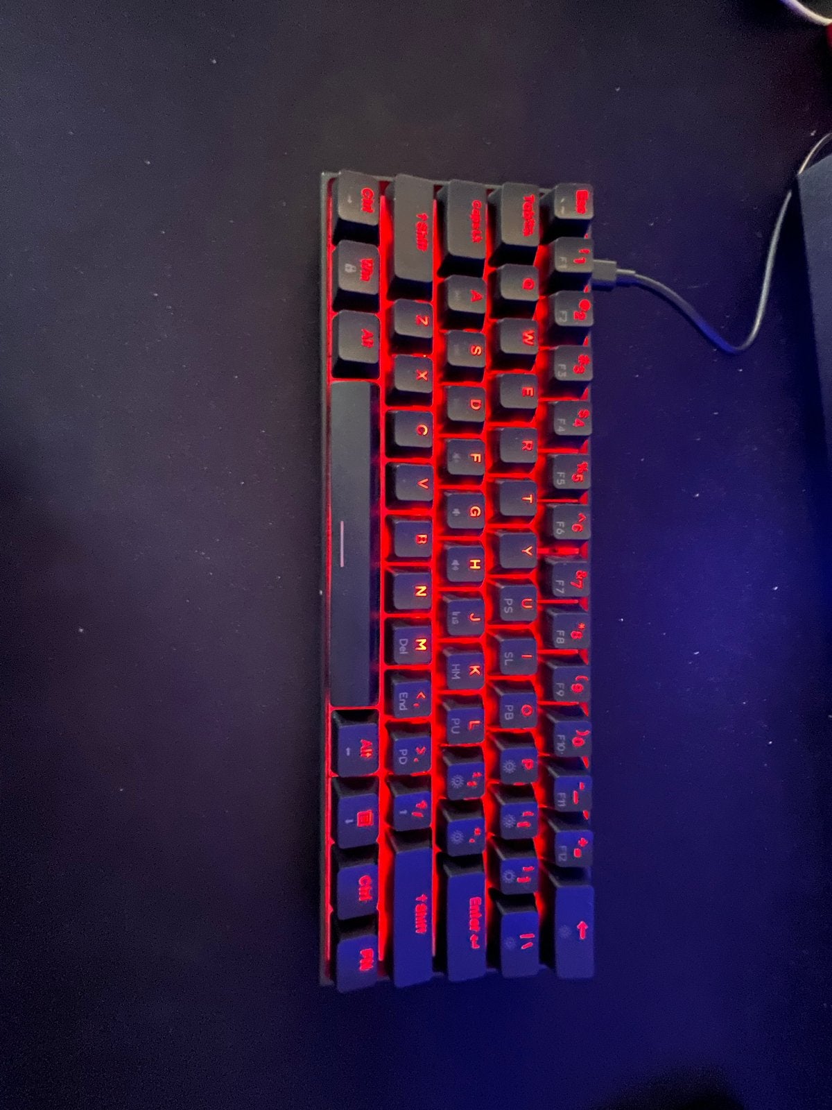 DK61 mechanisch gaming toetsenbord met bruine switches, Computers en Software, Gebruikt, Gaming toetsenbord, Ophalen of Verzenden